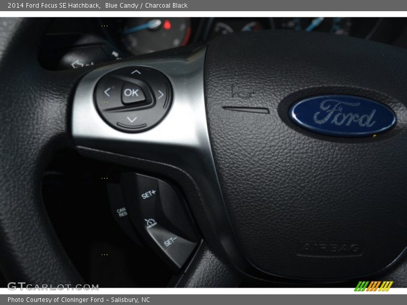 Blue Candy / Charcoal Black 2014 Ford Focus SE Hatchback