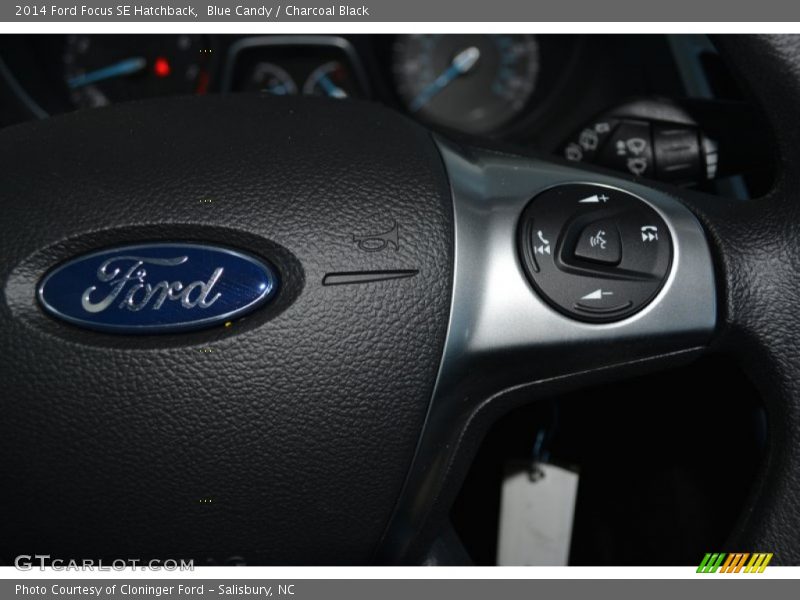 Blue Candy / Charcoal Black 2014 Ford Focus SE Hatchback