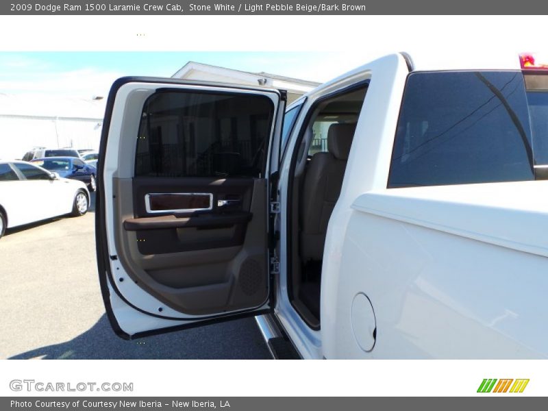 Stone White / Light Pebble Beige/Bark Brown 2009 Dodge Ram 1500 Laramie Crew Cab