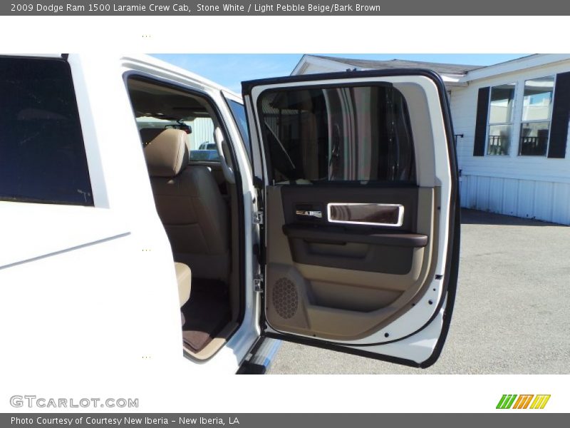 Stone White / Light Pebble Beige/Bark Brown 2009 Dodge Ram 1500 Laramie Crew Cab