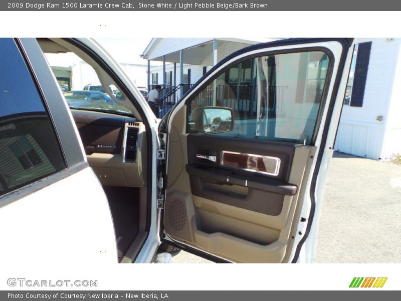 Stone White / Light Pebble Beige/Bark Brown 2009 Dodge Ram 1500 Laramie Crew Cab