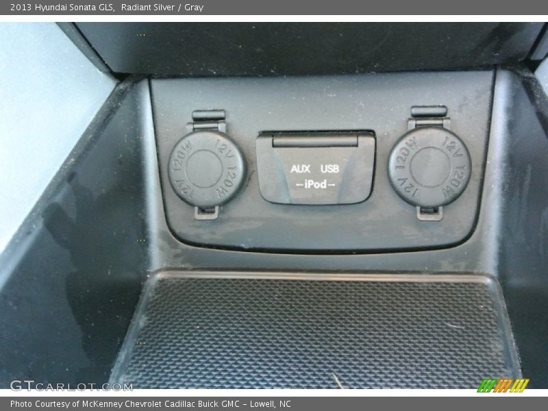 Radiant Silver / Gray 2013 Hyundai Sonata GLS