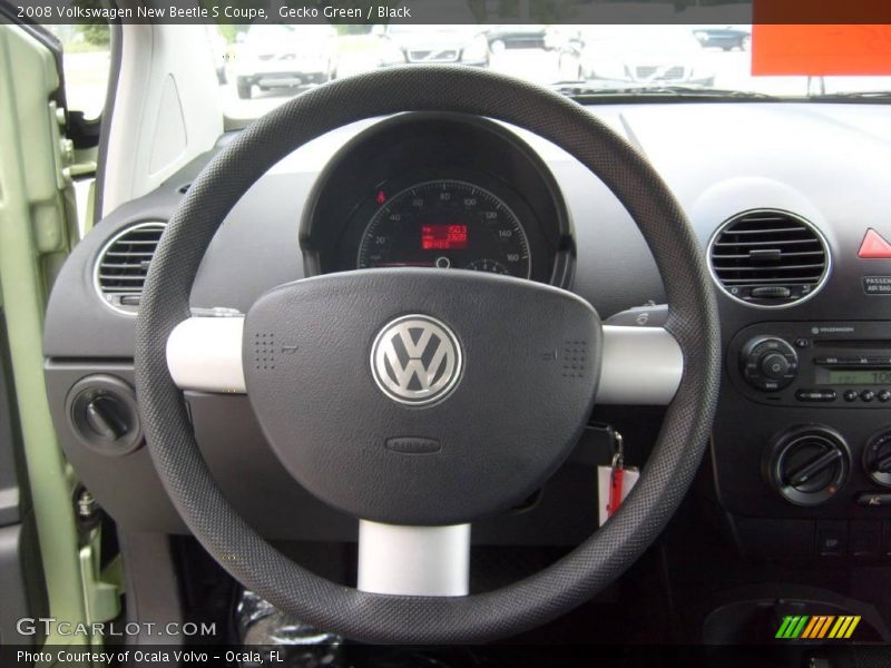 Gecko Green / Black 2008 Volkswagen New Beetle S Coupe