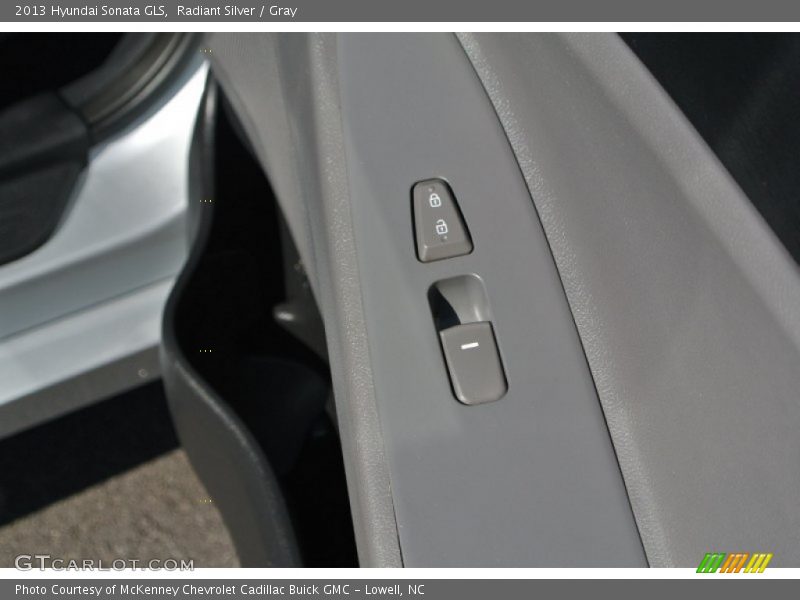 Radiant Silver / Gray 2013 Hyundai Sonata GLS