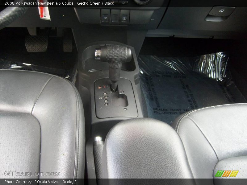 Gecko Green / Black 2008 Volkswagen New Beetle S Coupe