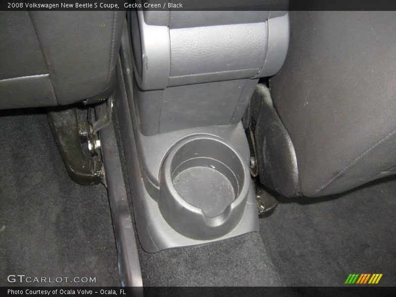 Gecko Green / Black 2008 Volkswagen New Beetle S Coupe