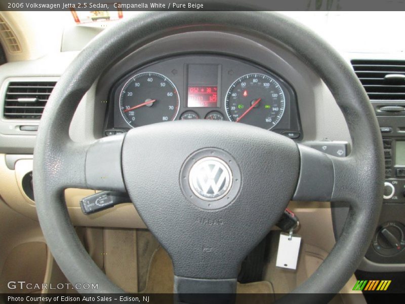 Campanella White / Pure Beige 2006 Volkswagen Jetta 2.5 Sedan