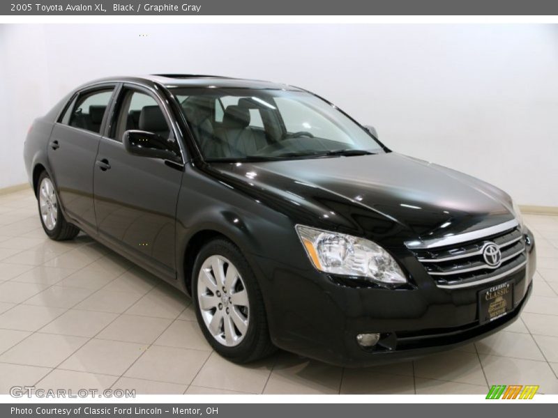 Black / Graphite Gray 2005 Toyota Avalon XL