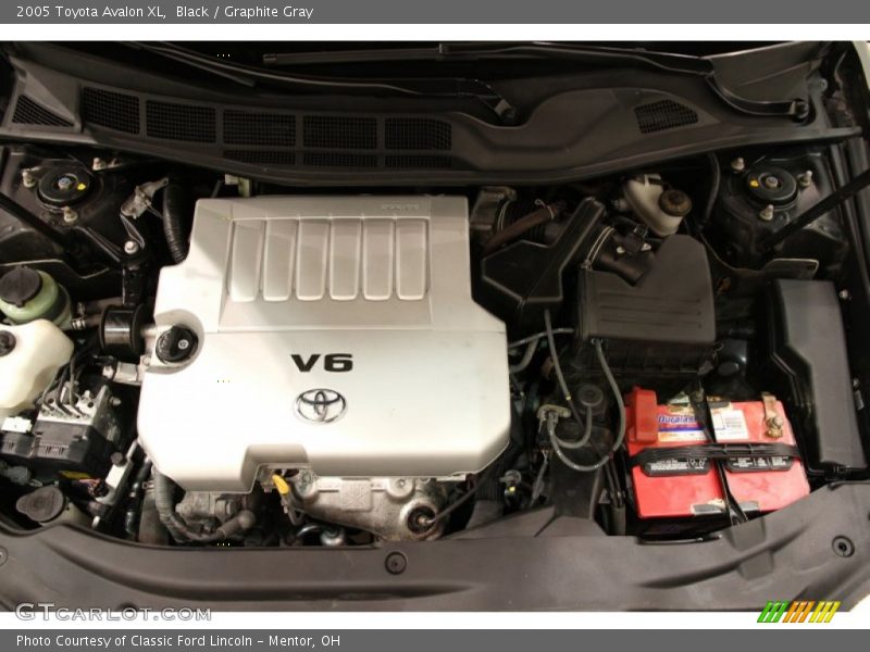 Black / Graphite Gray 2005 Toyota Avalon XL