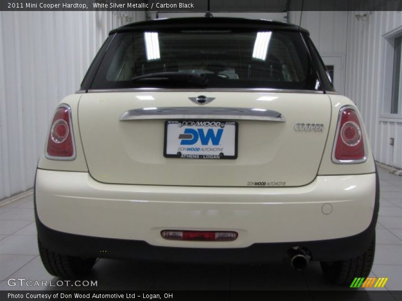 White Silver Metallic / Carbon Black 2011 Mini Cooper Hardtop