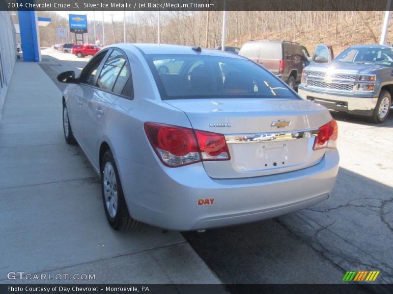 Silver Ice Metallic / Jet Black/Medium Titanium 2014 Chevrolet Cruze LS