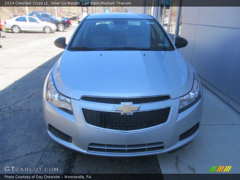Silver Ice Metallic / Jet Black/Medium Titanium 2014 Chevrolet Cruze LS