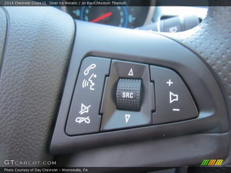 Silver Ice Metallic / Jet Black/Medium Titanium 2014 Chevrolet Cruze LS