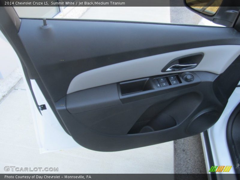 Summit White / Jet Black/Medium Titanium 2014 Chevrolet Cruze LS