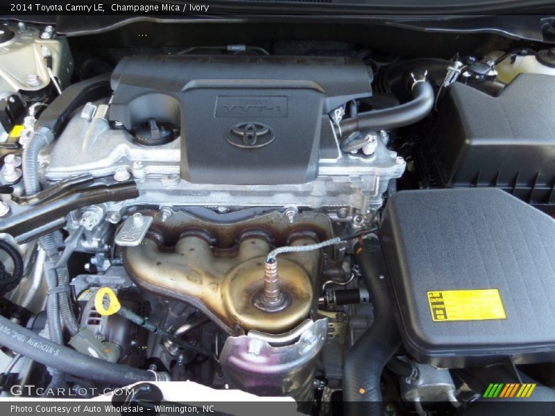 Champagne Mica / Ivory 2014 Toyota Camry LE