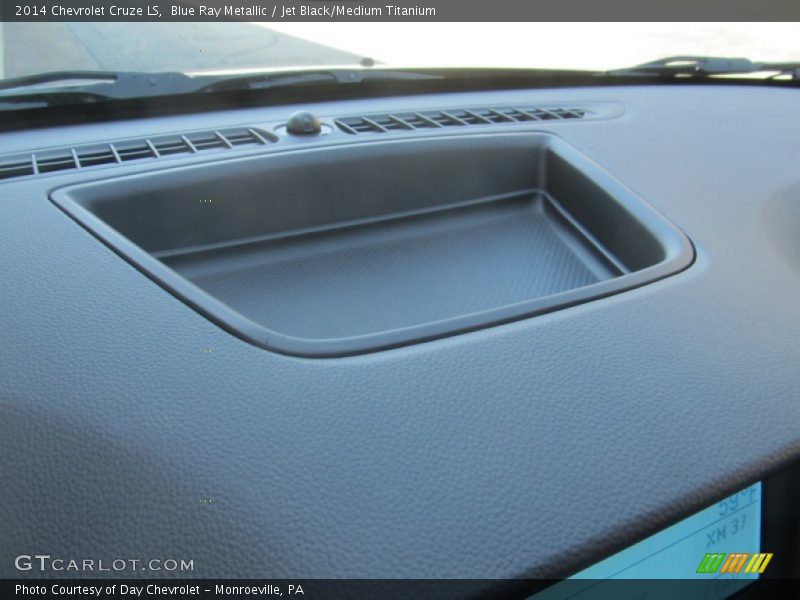 Blue Ray Metallic / Jet Black/Medium Titanium 2014 Chevrolet Cruze LS