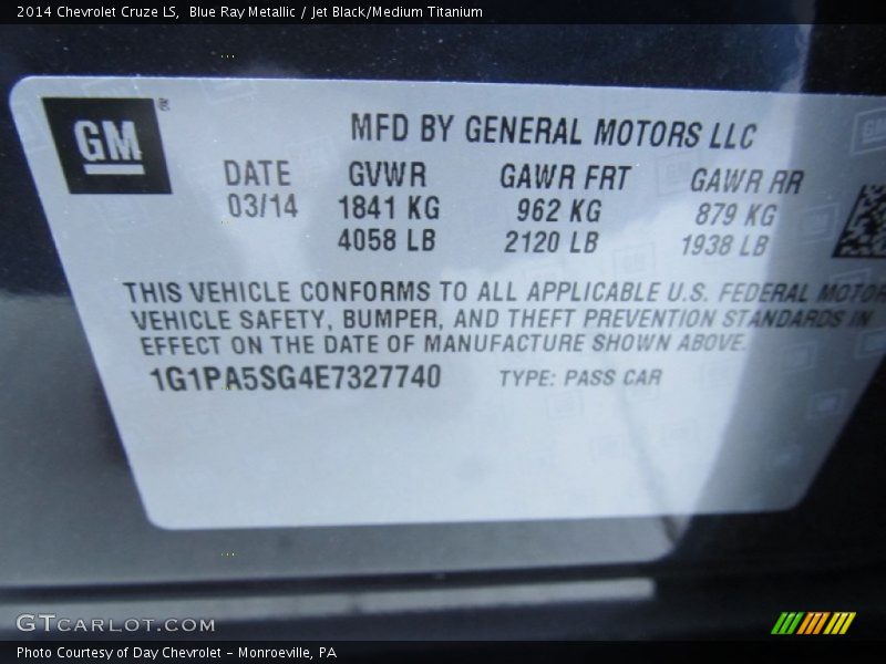 Blue Ray Metallic / Jet Black/Medium Titanium 2014 Chevrolet Cruze LS