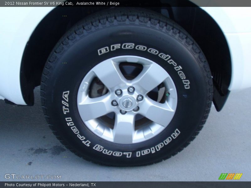 Avalanche White / Beige 2012 Nissan Frontier SV V6 King Cab