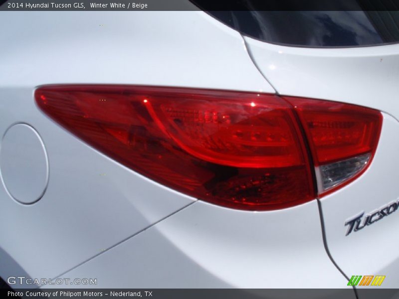 Winter White / Beige 2014 Hyundai Tucson GLS