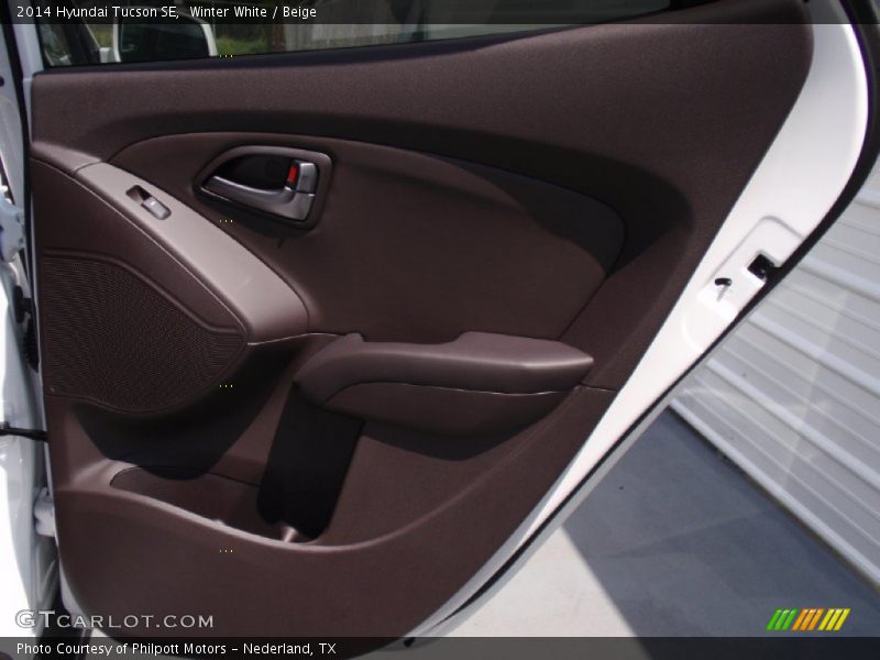 Winter White / Beige 2014 Hyundai Tucson SE
