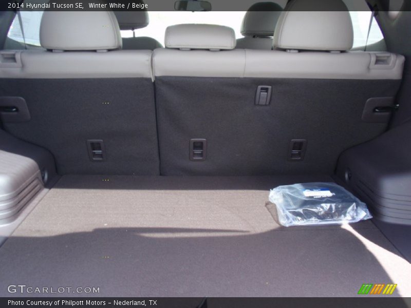 Winter White / Beige 2014 Hyundai Tucson SE