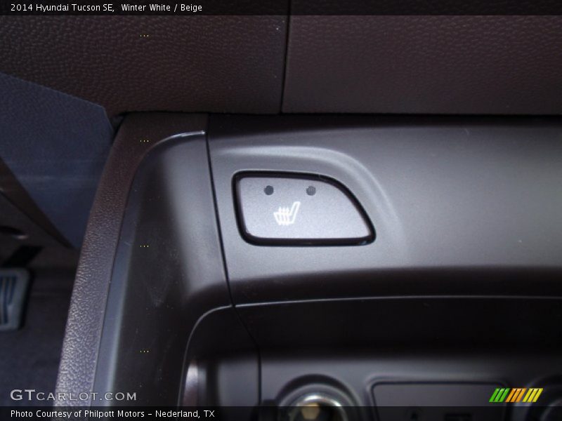 Winter White / Beige 2014 Hyundai Tucson SE