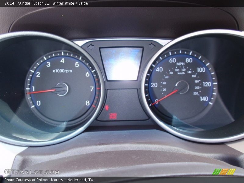 Winter White / Beige 2014 Hyundai Tucson SE