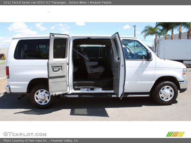 Oxford White / Medium Pebble 2012 Ford E Series Van E350 XLT Passenger