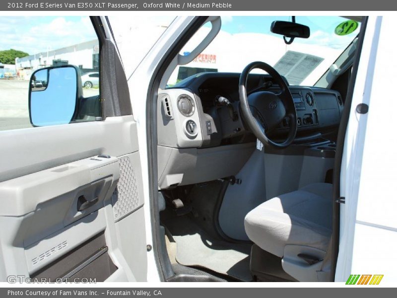 Oxford White / Medium Pebble 2012 Ford E Series Van E350 XLT Passenger