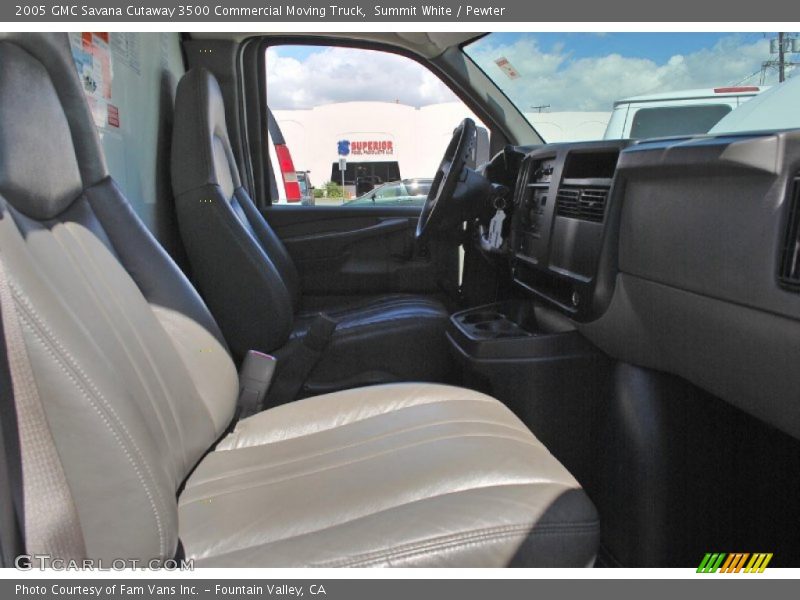 Summit White / Pewter 2005 GMC Savana Cutaway 3500 Commercial Moving Truck