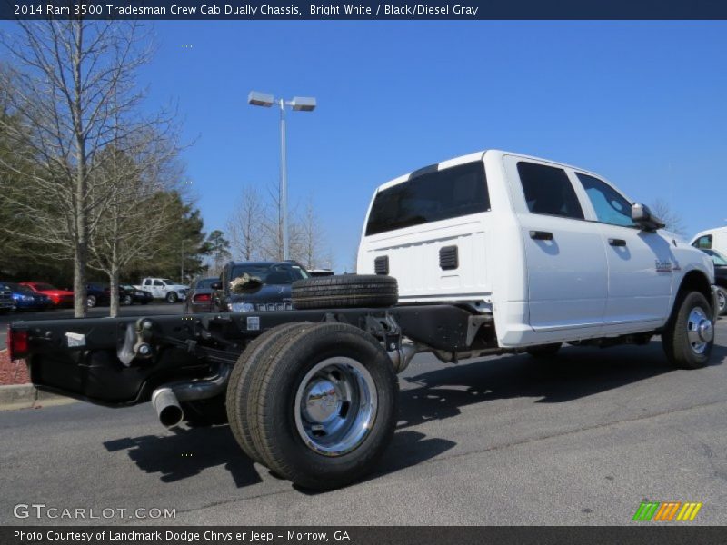 Bright White / Black/Diesel Gray 2014 Ram 3500 Tradesman Crew Cab Dually Chassis