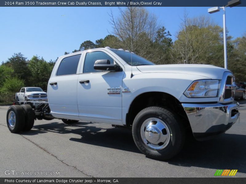 Bright White / Black/Diesel Gray 2014 Ram 3500 Tradesman Crew Cab Dually Chassis