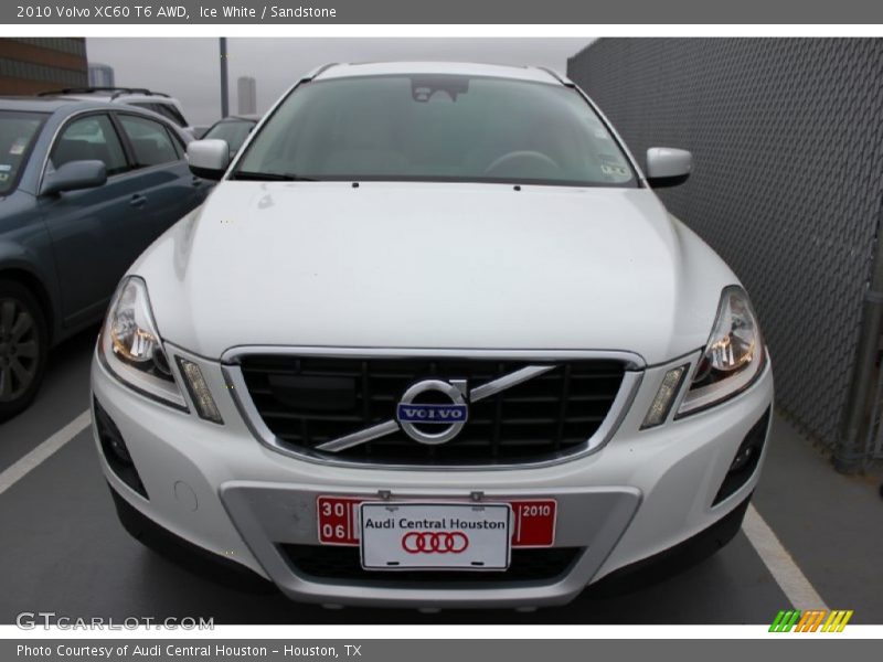 Ice White / Sandstone 2010 Volvo XC60 T6 AWD