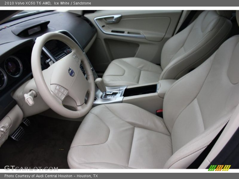 Ice White / Sandstone 2010 Volvo XC60 T6 AWD