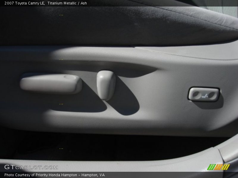 Titanium Metallic / Ash 2007 Toyota Camry LE