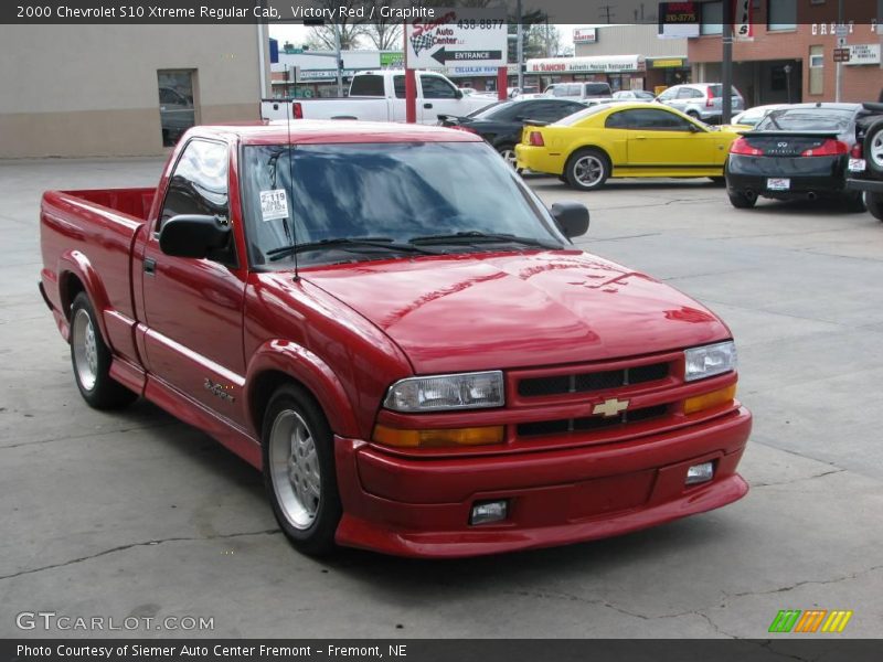 Victory Red / Graphite 2000 Chevrolet S10 Xtreme Regular Cab