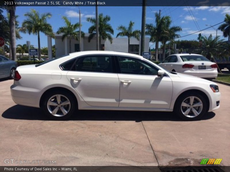 Candy White / Titan Black 2013 Volkswagen Passat 2.5L SE