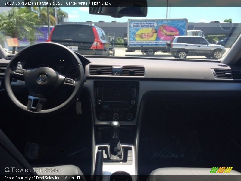 Candy White / Titan Black 2013 Volkswagen Passat 2.5L SE