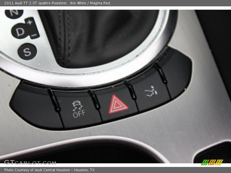 Ibis White / Magma Red 2011 Audi TT 2.0T quattro Roadster