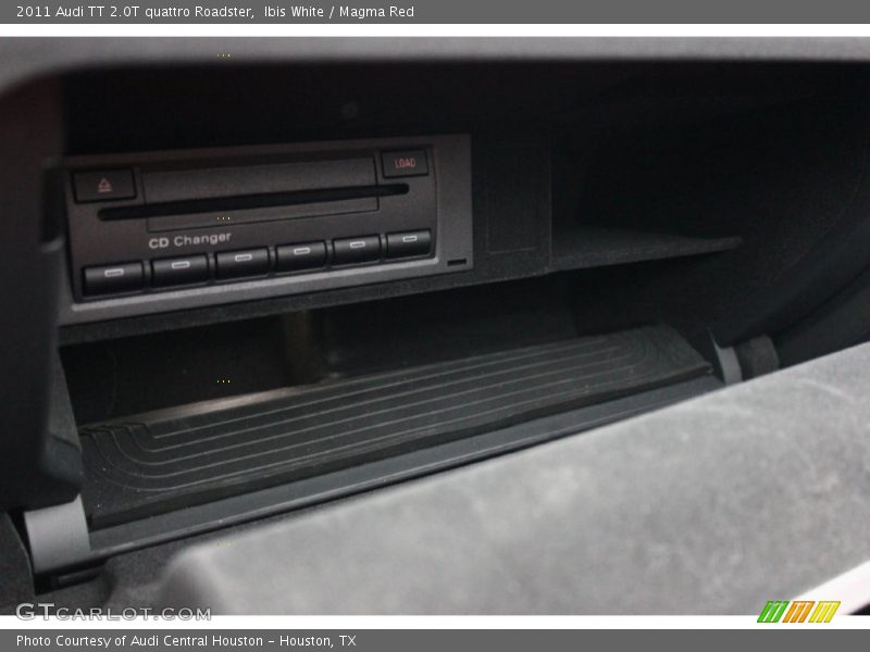 Ibis White / Magma Red 2011 Audi TT 2.0T quattro Roadster