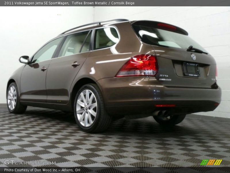Toffee Brown Metallic / Cornsilk Beige 2011 Volkswagen Jetta SE SportWagen