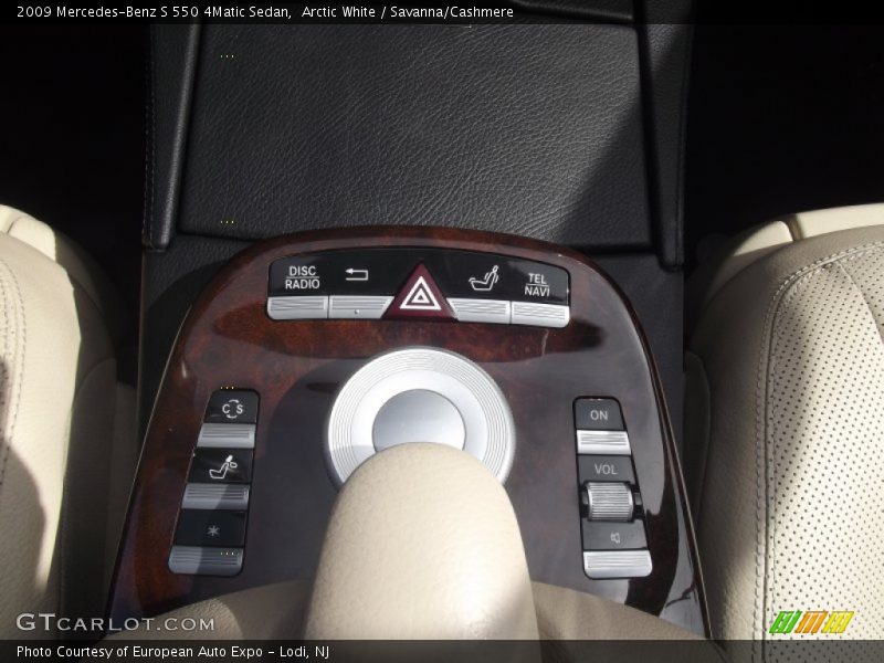 Arctic White / Savanna/Cashmere 2009 Mercedes-Benz S 550 4Matic Sedan