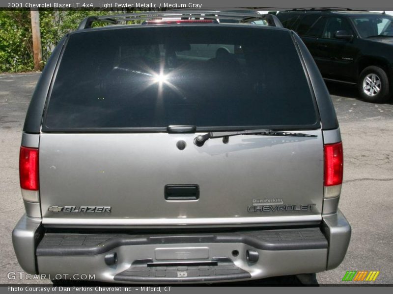 Light Pewter Metallic / Medium Gray 2001 Chevrolet Blazer LT 4x4