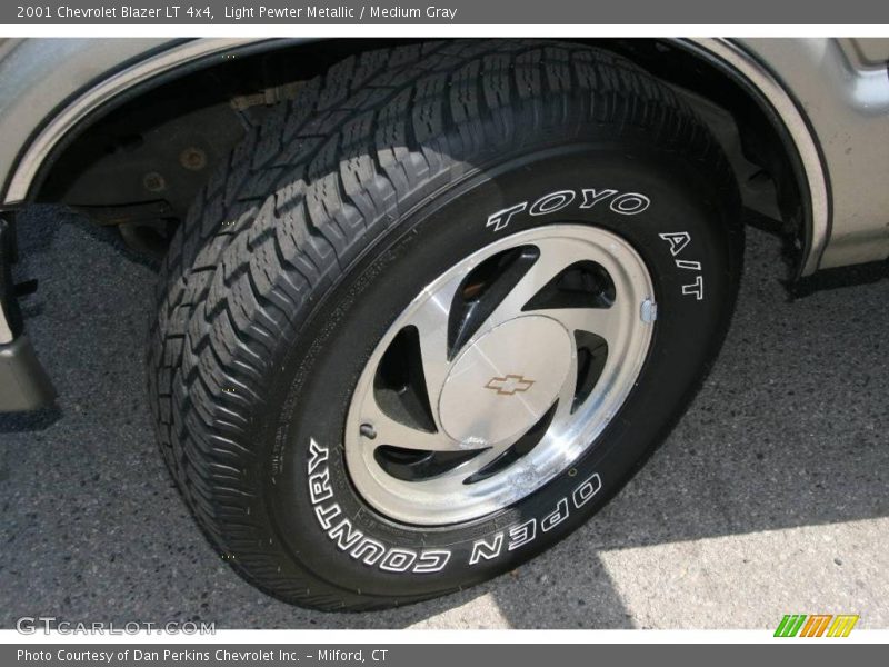 Light Pewter Metallic / Medium Gray 2001 Chevrolet Blazer LT 4x4