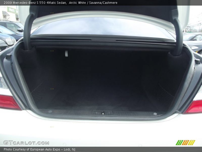 Arctic White / Savanna/Cashmere 2009 Mercedes-Benz S 550 4Matic Sedan