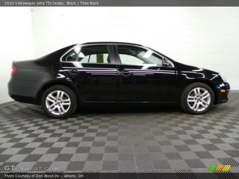 Black / Titan Black 2010 Volkswagen Jetta TDI Sedan