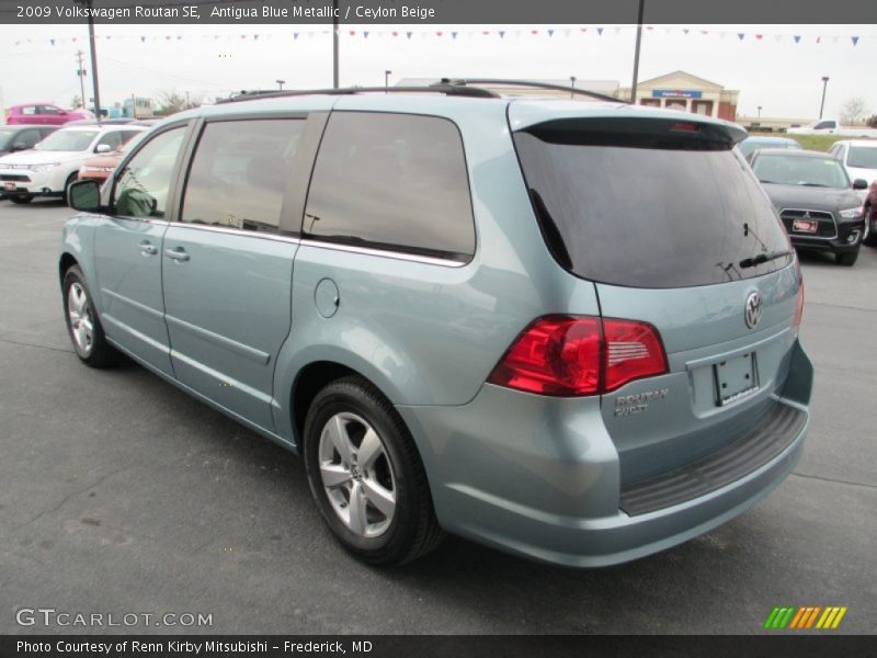 Antigua Blue Metallic / Ceylon Beige 2009 Volkswagen Routan SE