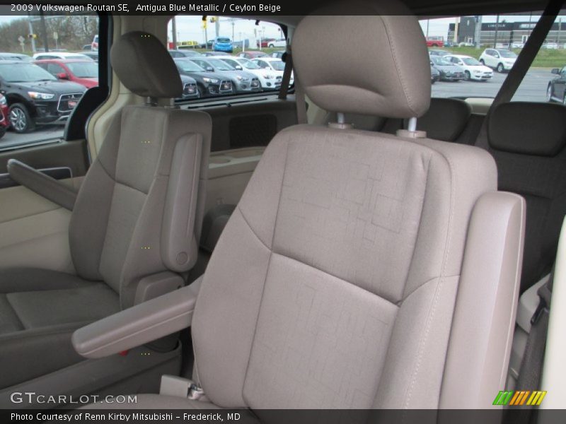 Antigua Blue Metallic / Ceylon Beige 2009 Volkswagen Routan SE