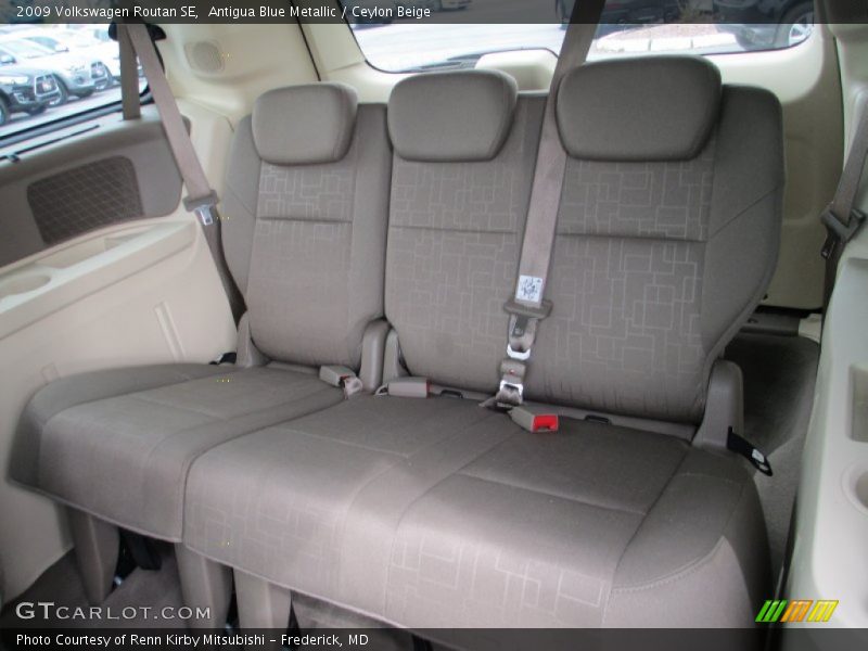 Antigua Blue Metallic / Ceylon Beige 2009 Volkswagen Routan SE