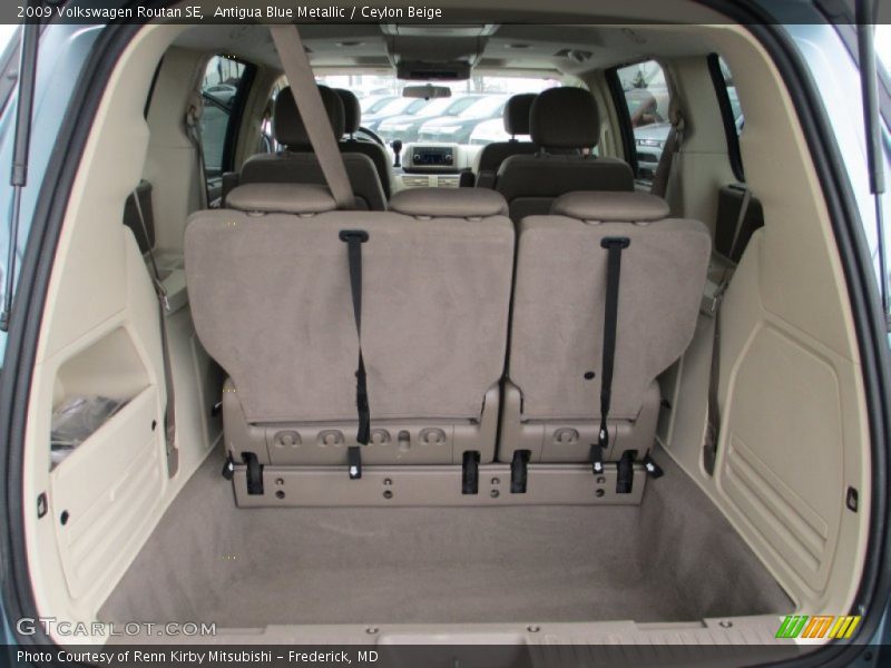 Antigua Blue Metallic / Ceylon Beige 2009 Volkswagen Routan SE